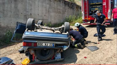 Tekirdağ’ın Malkara ilçesinde otomobilin menfeze düşmesi sonucu 1 kişi hayatını