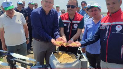 Edirne’nin Uzunköprü ilçesinde dronla çeltik ekimi yapıldı. Ergene Ovası’nda yer